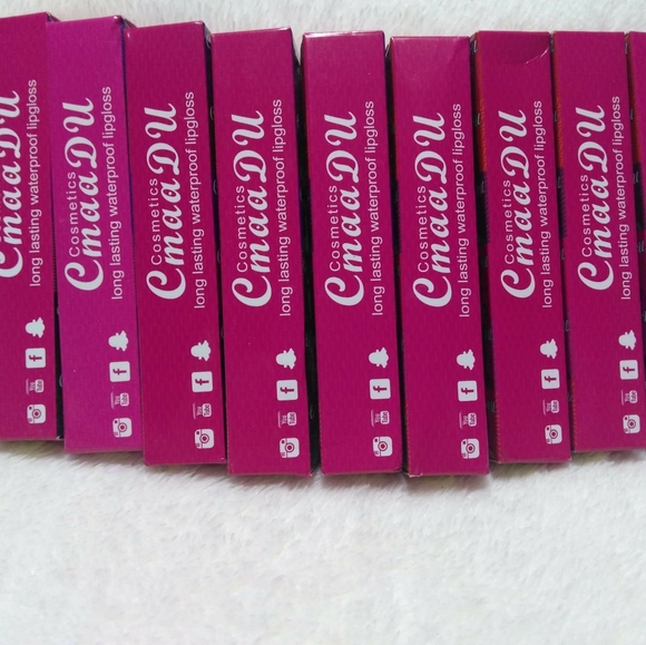 Lipstick - Picture 5 of 8